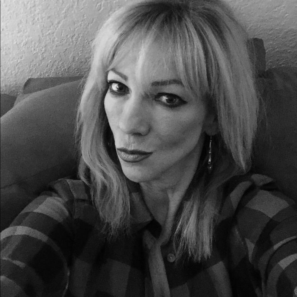 Meet your Posher, Lisa